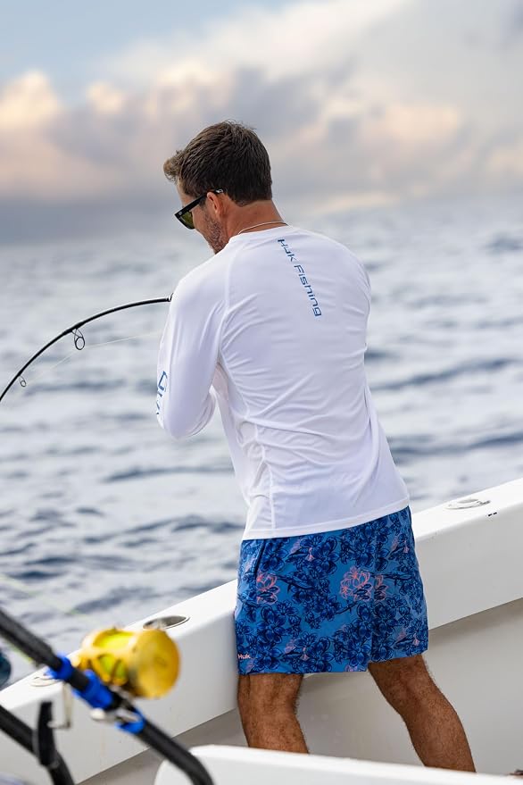 HUK Men's Pursuit Vented Long Sleeve Fishing Shirt (+30 UPF)