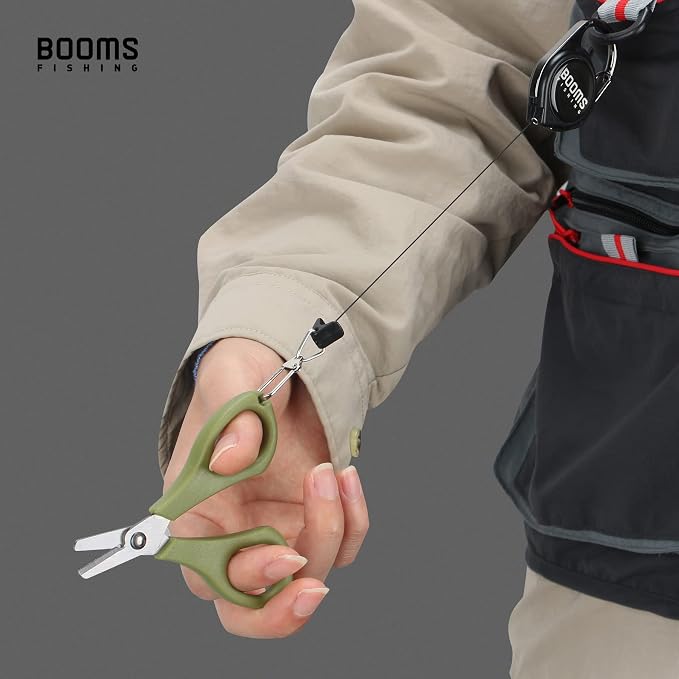 Booms Fishing S01 Fishing Scissors for Braided Line, Fishing Line Cutter Saltwater and Freshwater, Fishing Serrated Shears with Retractor, 3.9" Green