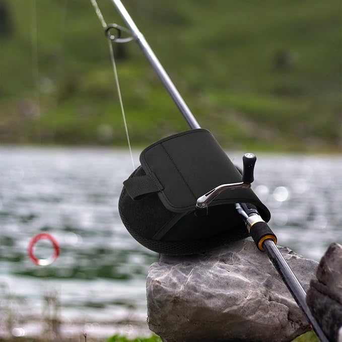 Cosmos 2 Pcs Fishing Reel Cover Neoprene Spinning Bait casting Spin Reel Protective Case Pouch Sleeve Bag, Suggest for Size 3000 to 5500