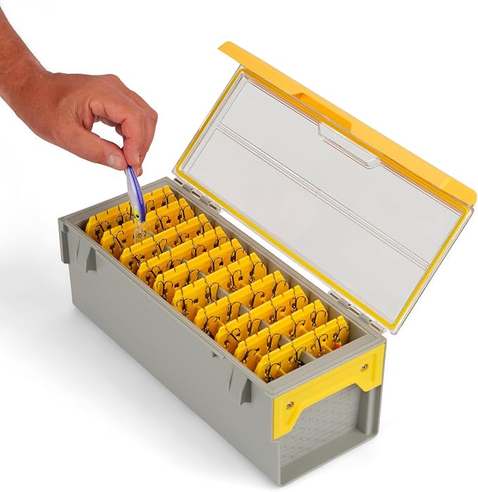 Plano EDGE Short Hang Box, Stores 40 Crankbaits, with Rust-Preventive Rustrictor, Dri-Loc Watertight Seal, WaterWick, DuraView Transparent Lid, Stackable Storage for Fishing Organization