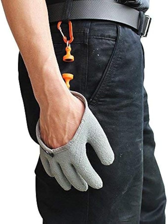 Inf-way Fishing Glove with Magnet Release, Fisherman Professional Catch Fish Gloves Cut&Puncture Resistant with Magnetic Hooks Hunting Glove