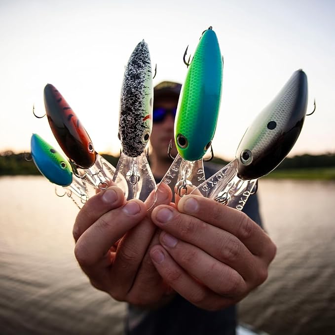 Strike King Pro Model 6XD Fishing Lure, Deep Diving Crankbait, Unique Curved Bill, Free-Floating Rattle Chambers, 1-Ounce, Dives to 19-Feet, Size 1 Treble Hooks