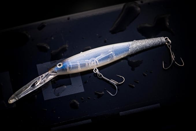 Berkley Flicker Minnow Fishing Lure, Flashy Pearl, 1/2 oz, 4 1/2in | 11cm Crankbaits, Realistic Minnow Profile, Sharp Dive Curve Gets to Fish Quickly, Equipped with Fusion19 Hook