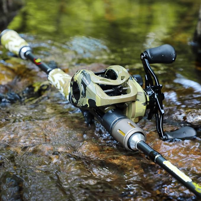 Sougayilang Baitcaster Combo, 30Ton+24Ton Graphite 2-Piece Blanks Casting Fishing Rod,SuperPolymer Handle,“S” Style Hook Keeper with Camo Baitcasting Reel