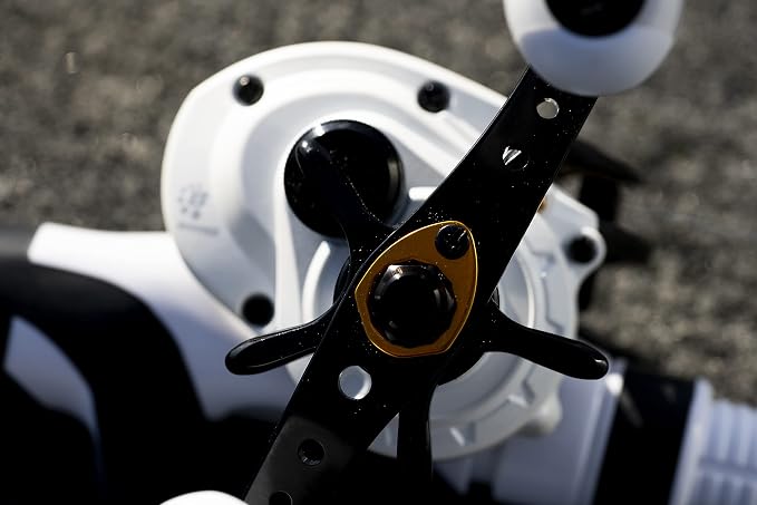 Abu Garcia Max Pro Low Profile Baitcast Fishing Reel