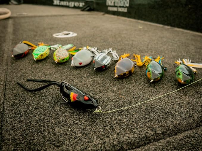 Northland Fishing Tackle Reed Runner Weedless Hollow Body Topwater Popping Frog for Bass Fishing, Assorted Colors, 1.75" Length