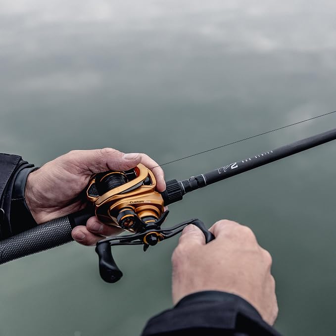 Lew's TP2 Casting Fishing Rod, Worm/jig Model, 7-Foot 2-Inch, 1-Piece HM45 Graphite Rod with Heavy Power and Fast Action, Winn Dri-Tac Split-Grip, SoftTouch Reel Seat, Black/Gray