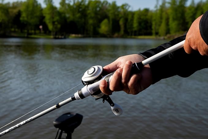 Abu Garcia Max Pro Low Profile Baitcast Fishing Reel