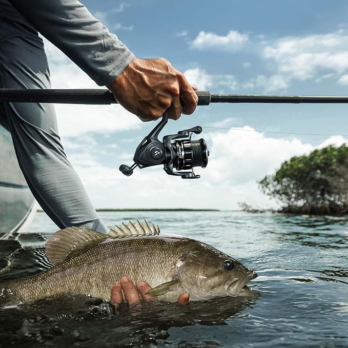 Piscifun Carbon XT Spinning Reels, Light to 5.5oz, Carbon Frame and Rotor, 22LBs Max Drag, 8+1 Shielded BB, 5.2:1 Gear Ratio, Smooth Powerful Freshwater Spinning Fishing Reel