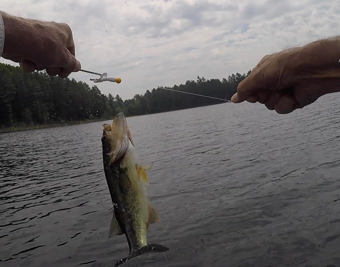 Hookout - Hook Remover, Fits Shirt Pocket, Providing Safe/No-Touch Fish Release (2-Pack)