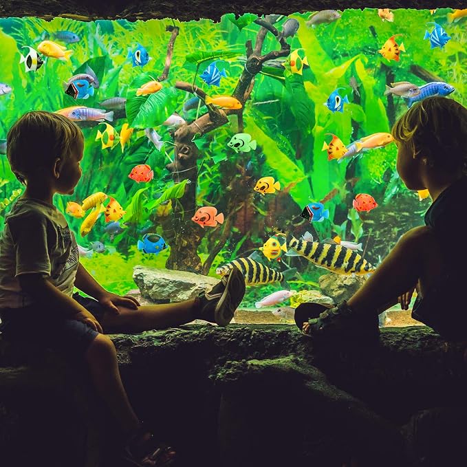 Weewooday 20 Pcs Artificial Moving Fishes Plastic Floating Lifelike Fish Tank Ornament Aquarium Decorations (Random Fish)
