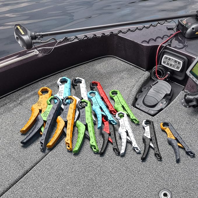 SNAIL TRAIL 2 Pcs Fish Gripper Tool, 7.5" & 9" Floating Lip Grabber, Mouth Holder for Handling Caught Bass, Catfish Pliers Clamp for Scale, Grips for Saltwater & Boat Fishing, Colors May Vary