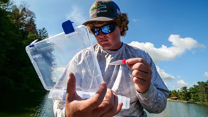 Flambeau Outdoors 5003 Fishing - Includes 15 Dividers, 25 Compartments, Clear Fishing Lure Organizer, Tuff Tainer with Zerust Anti-Rust Dividers - 14.25" x 9.12" x 2"