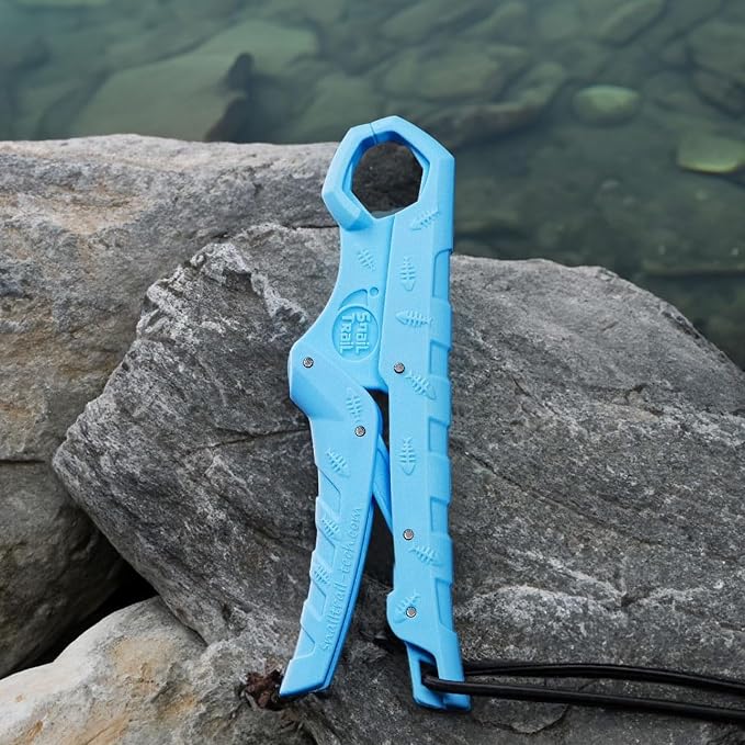 SNAIL TRAIL 7.5''/9'' Floating Fish Gripper, Fishing Grabber, Catfish Mouth Pliers, Caught Bass Holder, Digital Scale Hook Clamp, Saltwater Lip Grip Tool with Lanyard, Gifts for Men, Blue