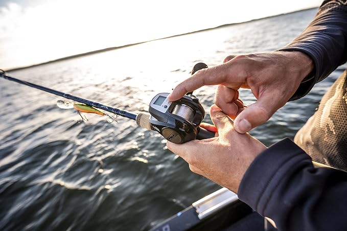 Abu Garcia Max Digital Line Counter Low Profile Baitcast Reel, Size LP (1498727), Carbon Fiber Star Drag, Max of 20lb | 9.0kg, Durable, Lightweight and Strong,Black