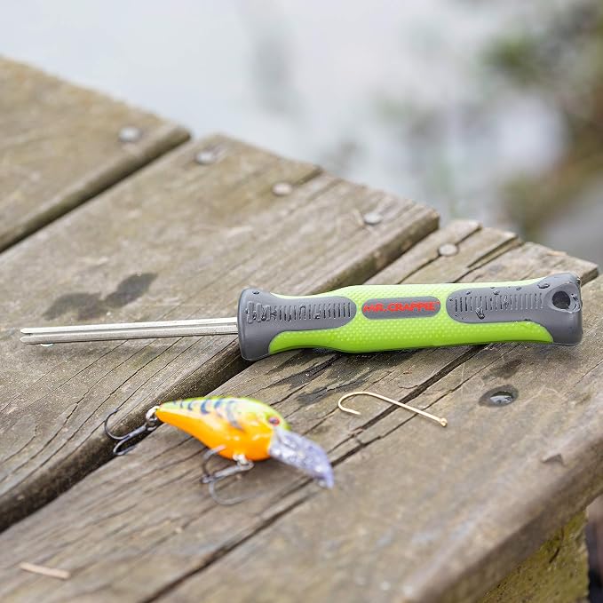 Smith’s Mr. Crappie 51195 Fish Pick and Hook Sharpener – Retractable Sharpening Rod – Diamond Hook Sharpening Groove– Fish Hook Remover – Knife Sharpener – Ergonomic Handle – Fishing Accessory